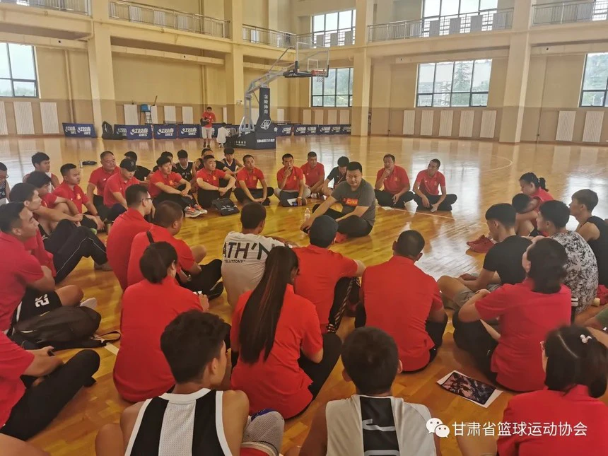 专业篮球教练如何指导球员心理_0